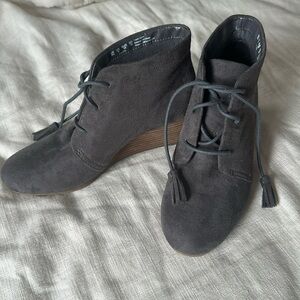 Dr. Scholl’s Gray Wedges